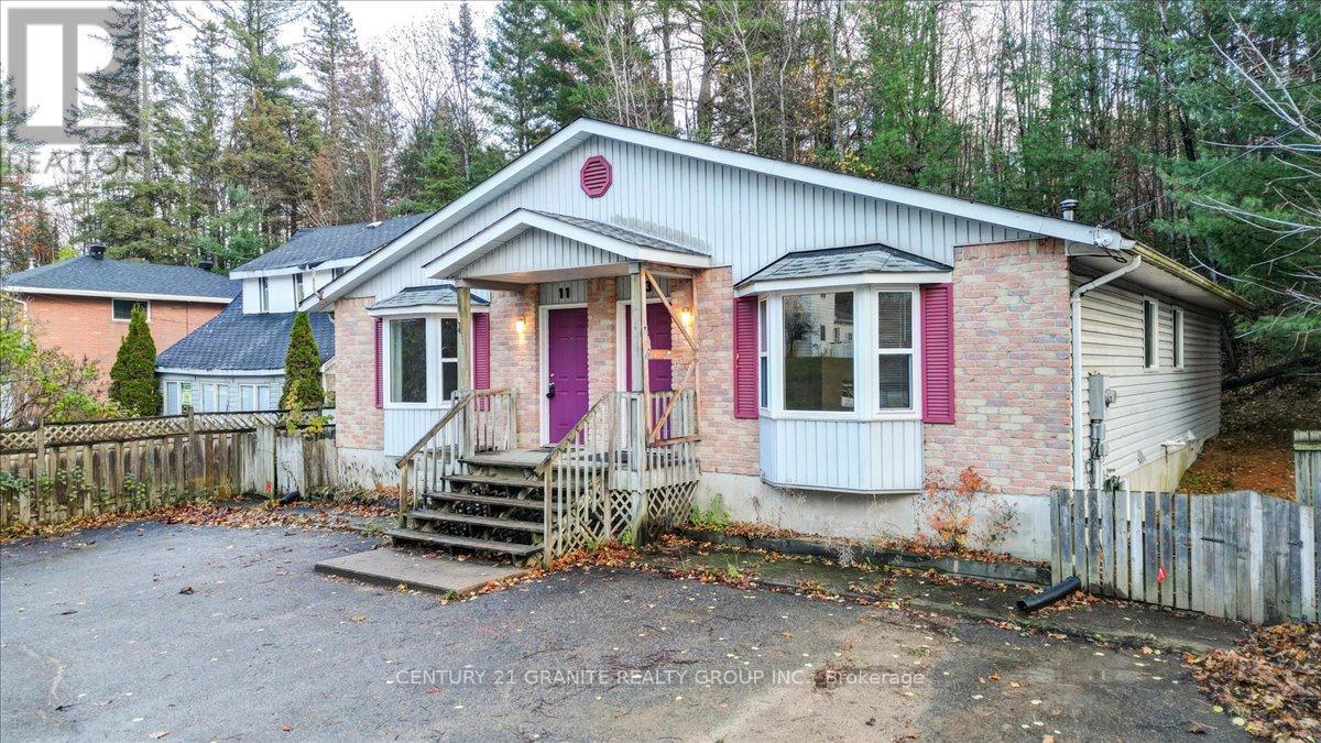 11 Monck Street, Bancroft (Bancroft Ward), Ontario  K0L 1C0 - Photo 25 - X12511524