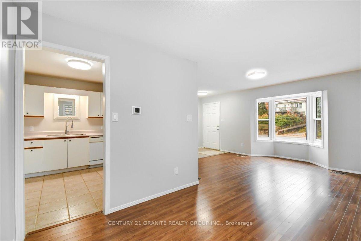 11 Monck Street, Bancroft (Bancroft Ward), Ontario  K0L 1C0 - Photo 4 - X12511524