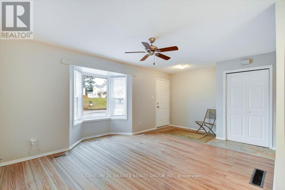 13 Monck Street, Bancroft (Bancroft Ward), Ontario  K0L 1C0 - Photo 5 - X12511654