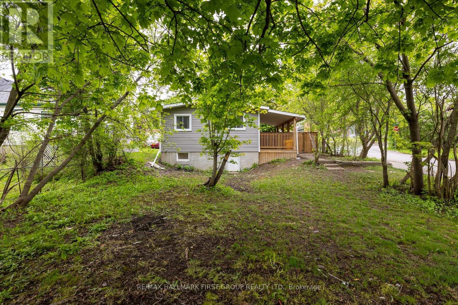 641 Reid Street, Peterborough (Town Ward 3), Ontario  K9H 4H6 - Photo 33 - X12511650