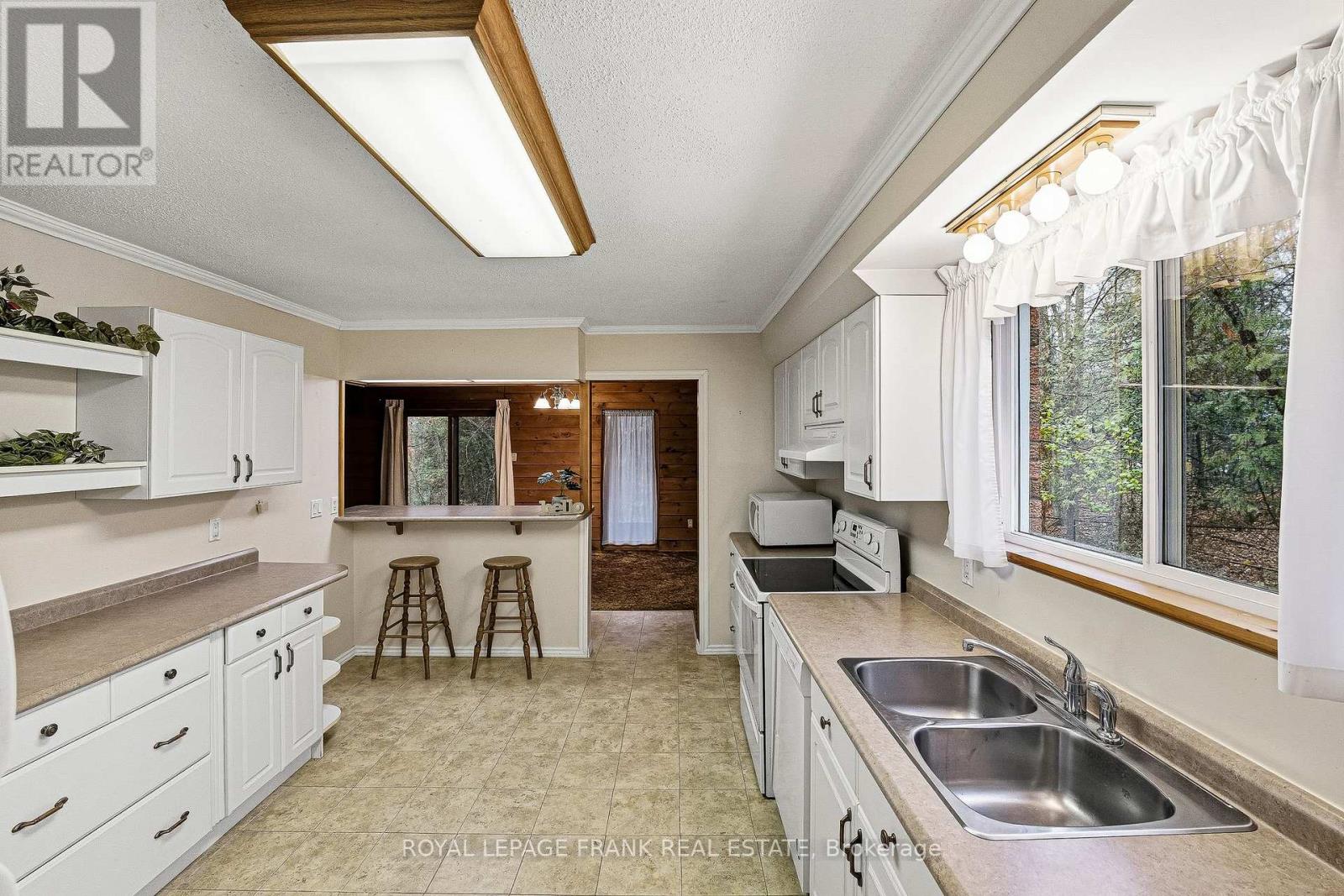 23 Trillium Court, Kawartha Lakes (Emily), Ontario  K0L 2W0 - Photo 18 - X12511928