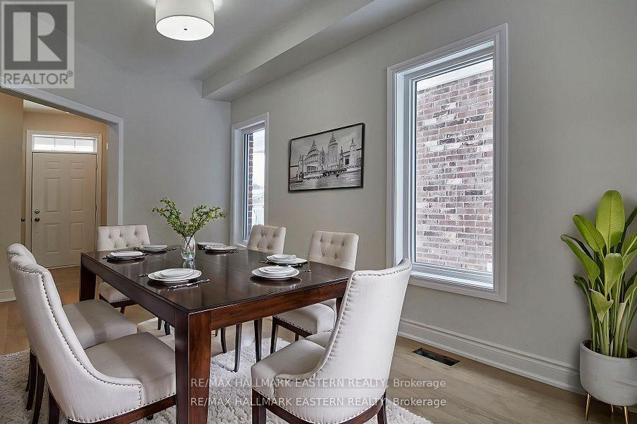 32 Coldbrook Drive, Cavan Monaghan (Millbrook Village), Ontario  L0A 1G0 - Photo 3 - X12512124