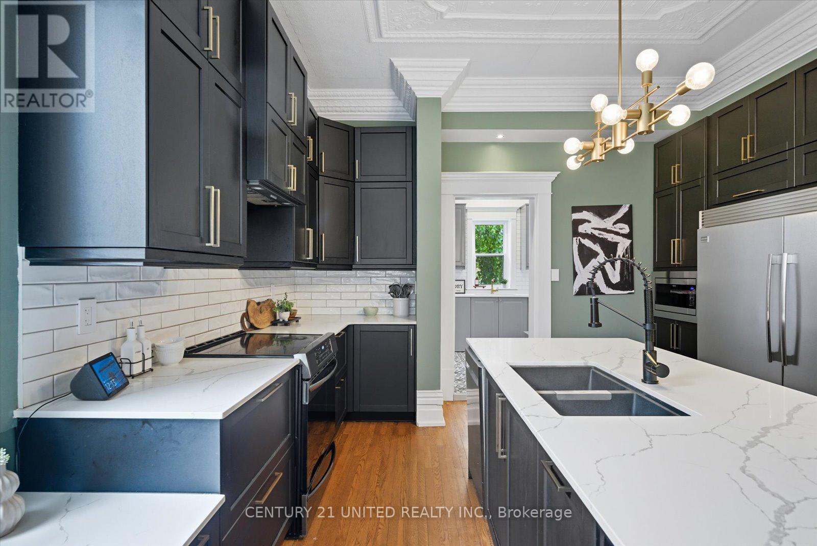 559 Downie Street, Peterborough (Town Ward 3), Ontario  K9H 4J7 - Photo 16 - X12512238