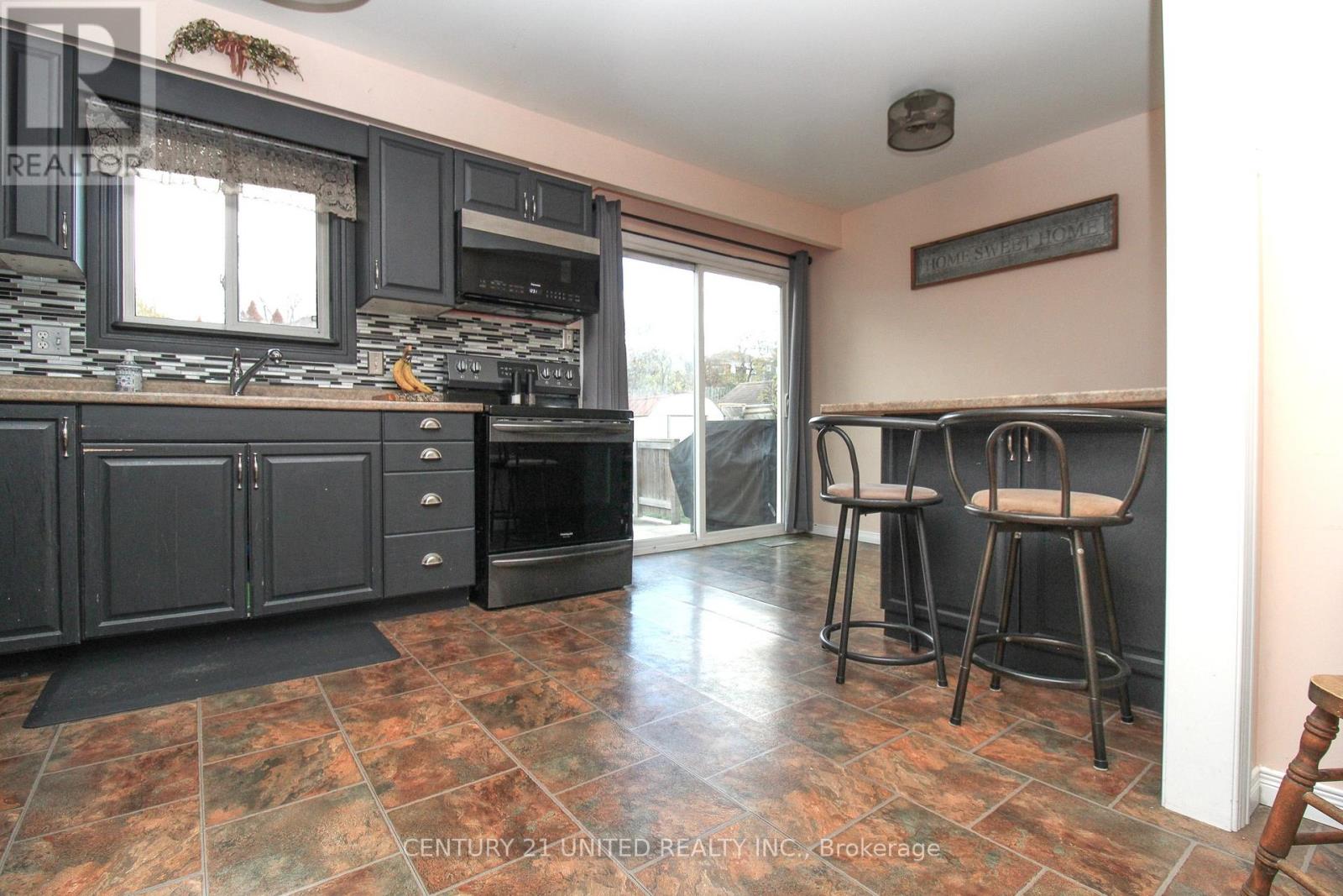 2130 Meadowview Road, Peterborough (Ashburnham Ward 4), Ontario  K9L 1S4 - Photo 13 - X12512322