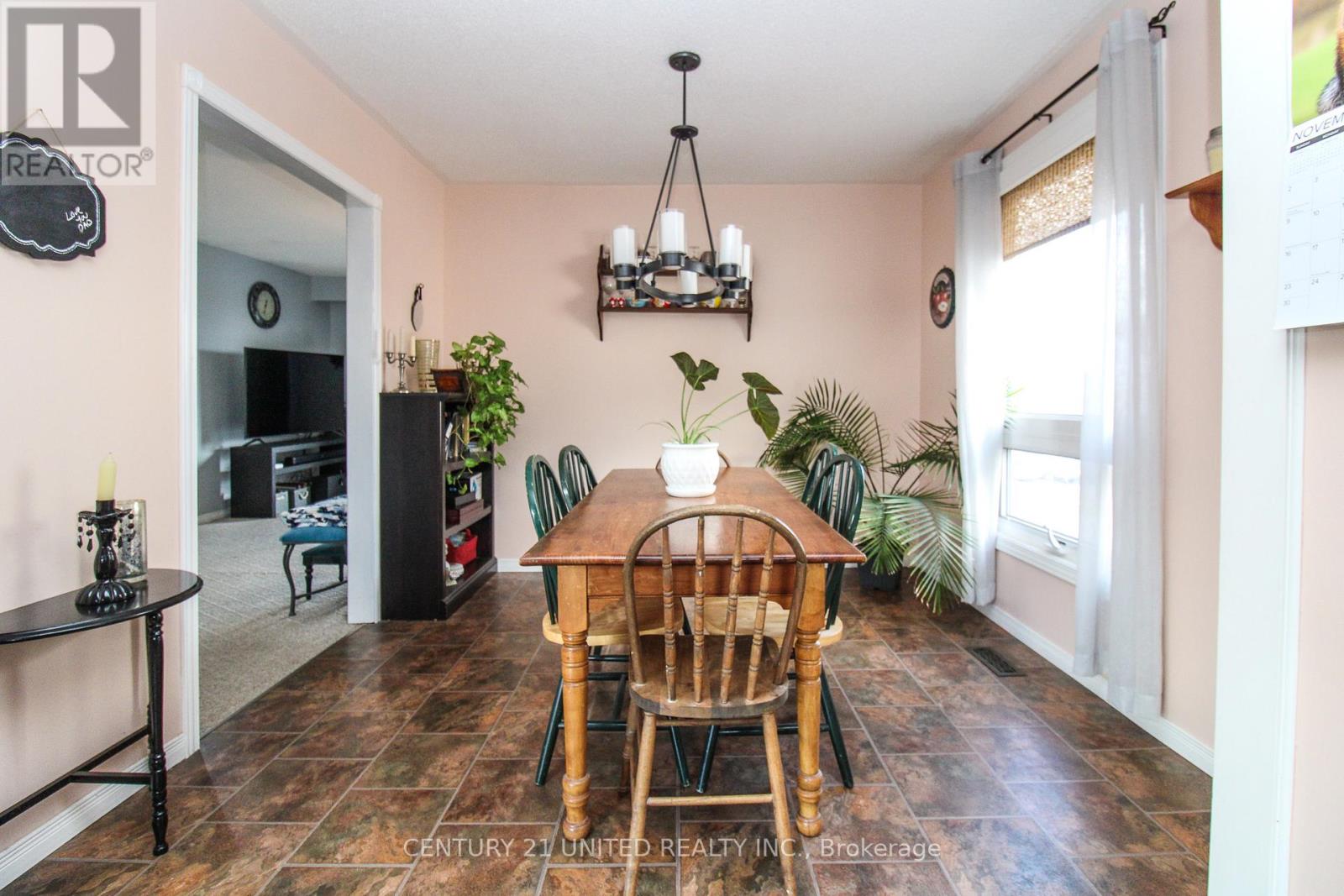 2130 Meadowview Road, Peterborough (Ashburnham Ward 4), Ontario  K9L 1S4 - Photo 18 - X12512322