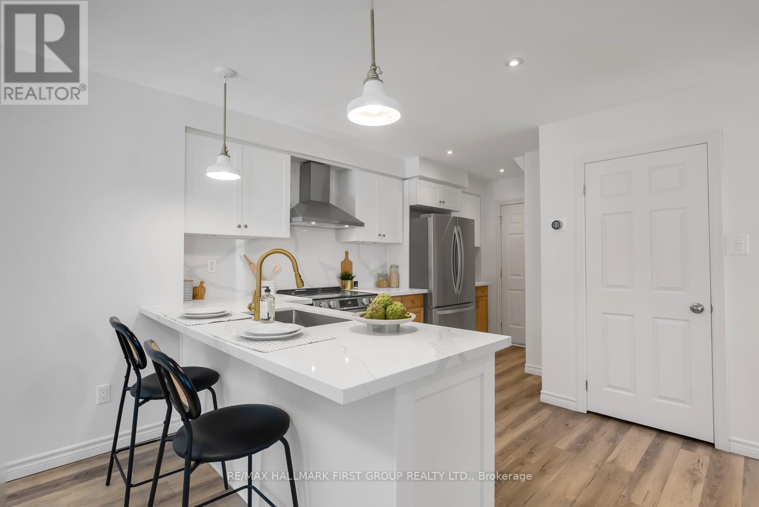 2 Sylvia Court, Clarington (Newcastle), Ontario  L1B 1J4 - Photo 7 - E12512552