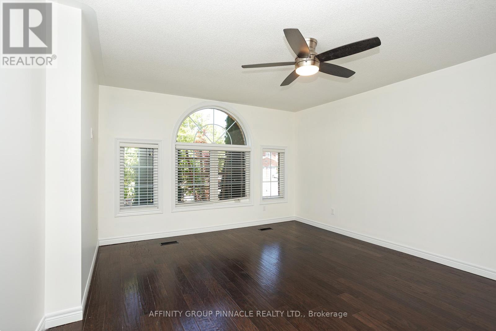 103 Cook Street, Kawartha Lakes (Lindsay), Ontario  K9V 0K8 - Photo 10 - X12512822