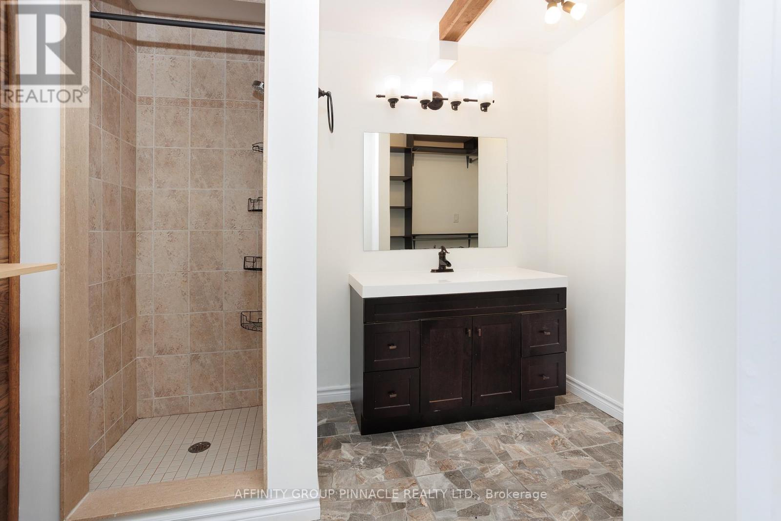 103 Cook Street, Kawartha Lakes (Lindsay), Ontario  K9V 0K8 - Photo 12 - X12512822