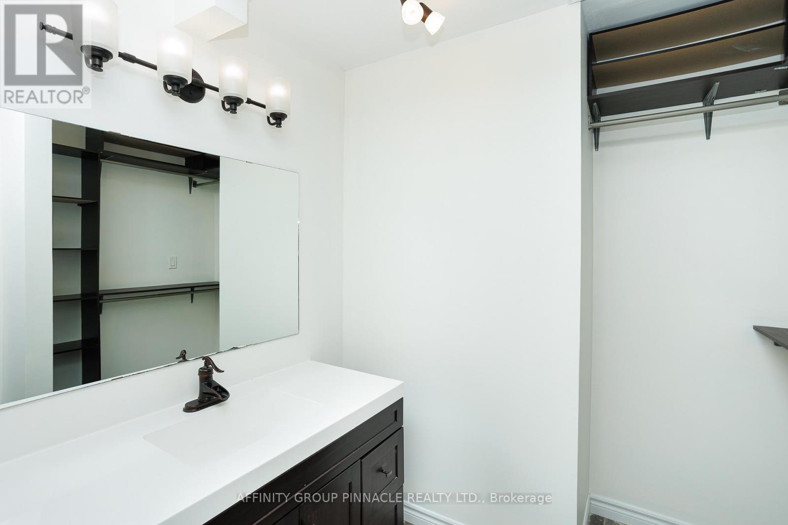 103 Cook Street, Kawartha Lakes (Lindsay), Ontario  K9V 0K8 - Photo 13 - X12512822