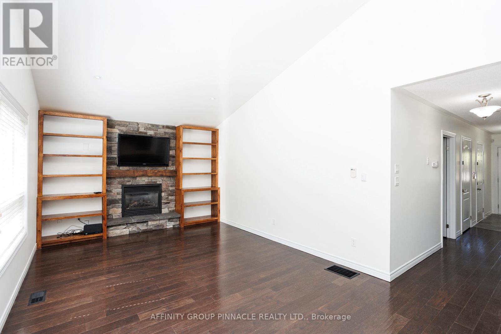 103 Cook Street, Kawartha Lakes (Lindsay), Ontario  K9V 0K8 - Photo 25 - X12512822