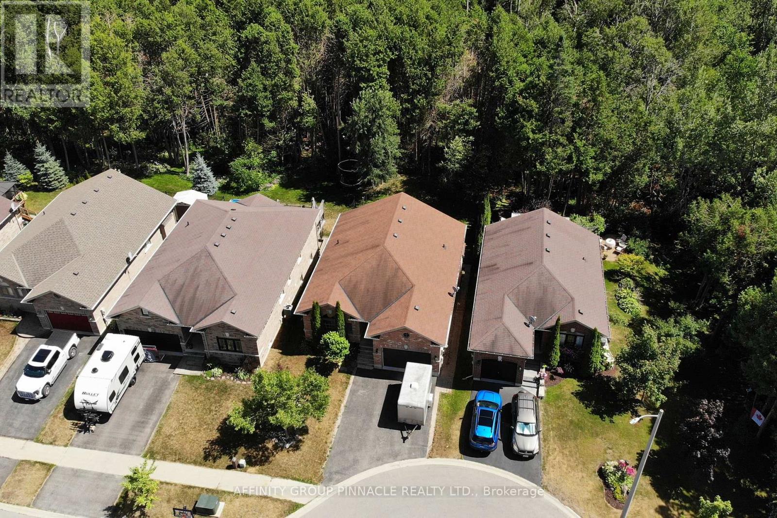 103 Cook Street, Kawartha Lakes (Lindsay), Ontario  K9V 0K8 - Photo 3 - X12512822