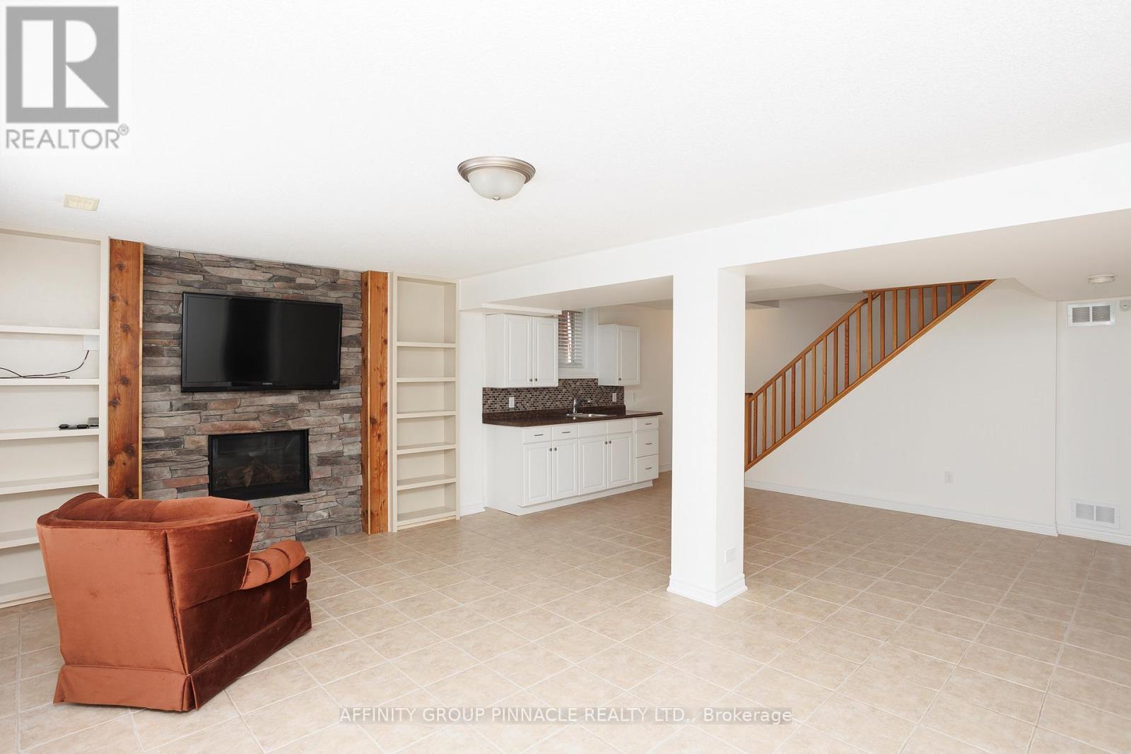 103 Cook Street, Kawartha Lakes (Lindsay), Ontario  K9V 0K8 - Photo 34 - X12512822