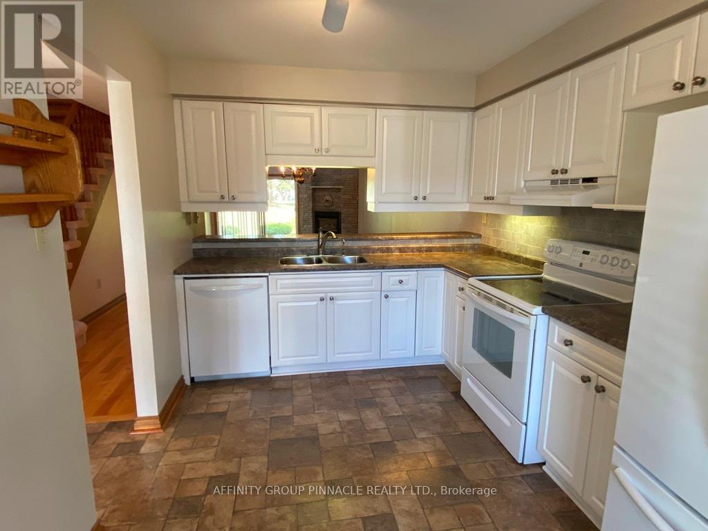 2 - 5 Heritage Way, Kawartha Lakes (Lindsay), Ontario  K9V 5Y6 - Photo 10 - X12512834