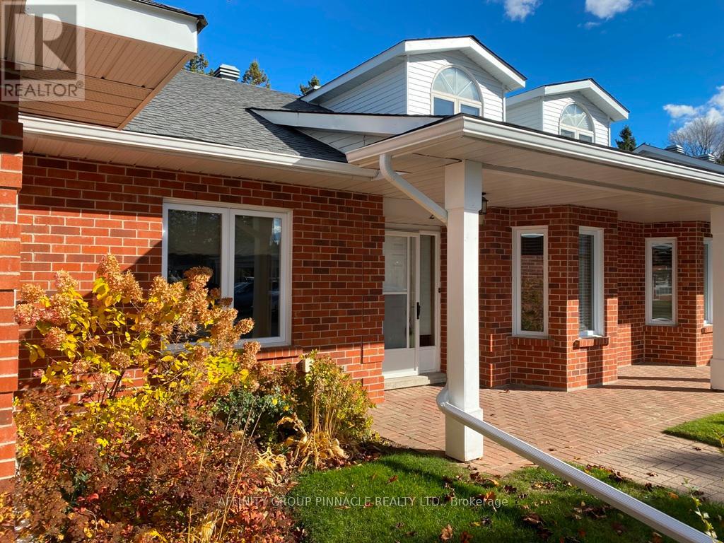 2 - 5 Heritage Way, Kawartha Lakes (Lindsay), Ontario  K9V 5Y6 - Photo 3 - X12512834