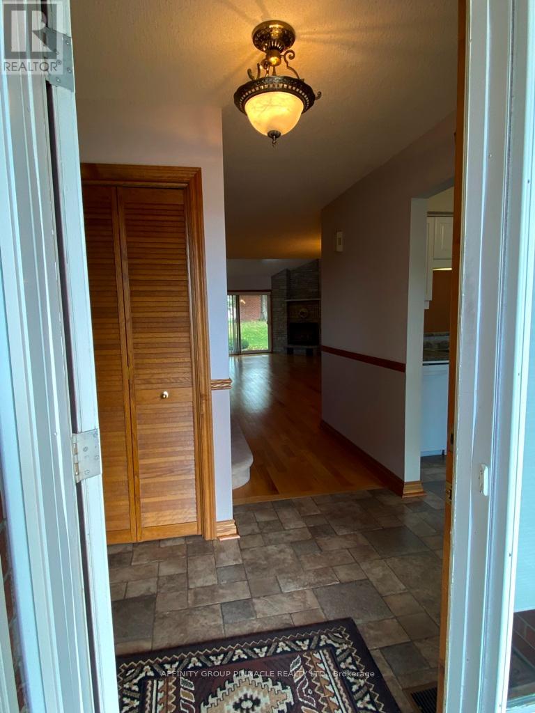 2 - 5 Heritage Way, Kawartha Lakes (Lindsay), Ontario  K9V 5Y6 - Photo 5 - X12512834