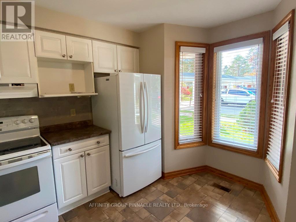 2 - 5 Heritage Way, Kawartha Lakes (Lindsay), Ontario  K9V 5Y6 - Photo 7 - X12512834