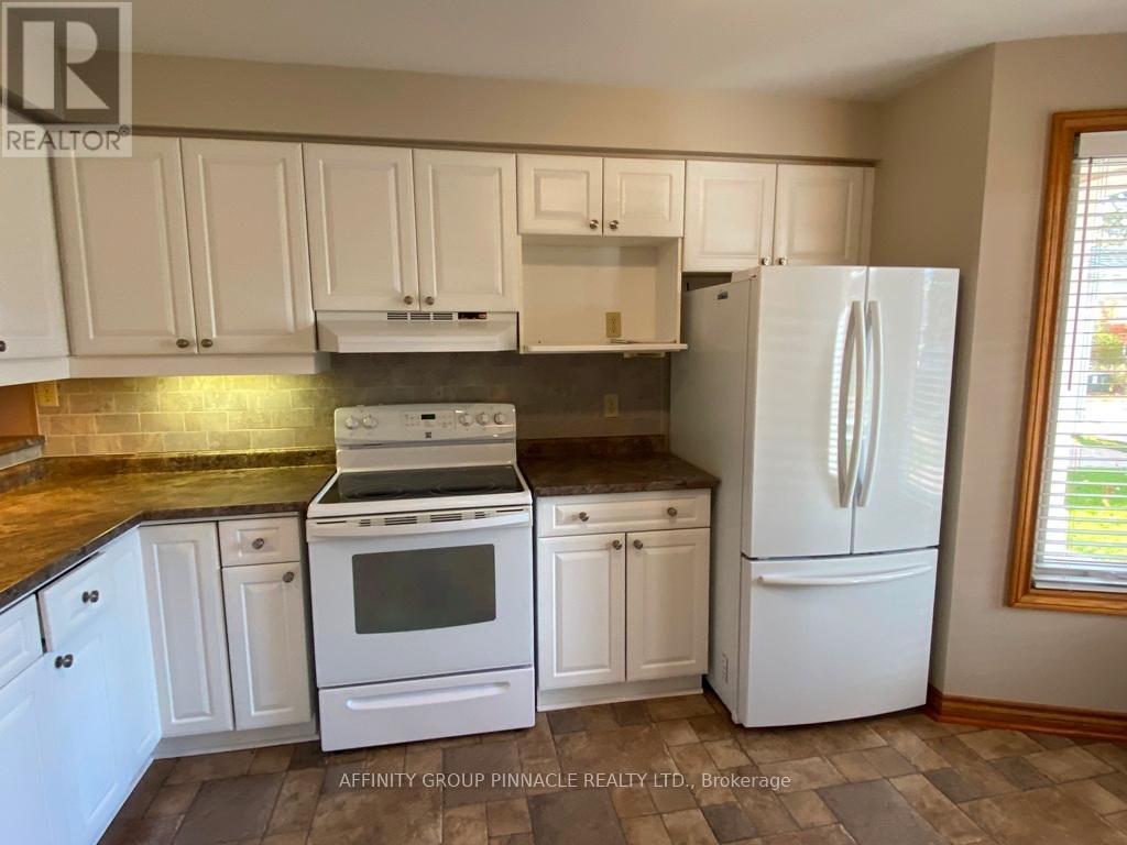 2 - 5 Heritage Way, Kawartha Lakes (Lindsay), Ontario  K9V 5Y6 - Photo 8 - X12512834