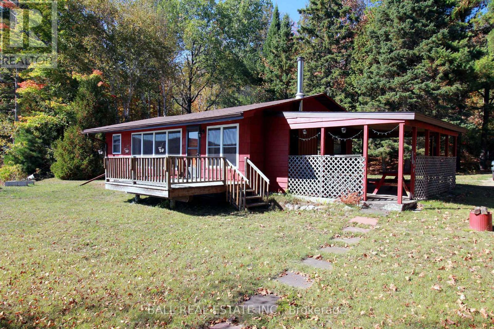 9 Russell Crescent, Hastings Highlands (Herschel Ward), Ontario  K0L 1C0 - Photo 16 - X12513244