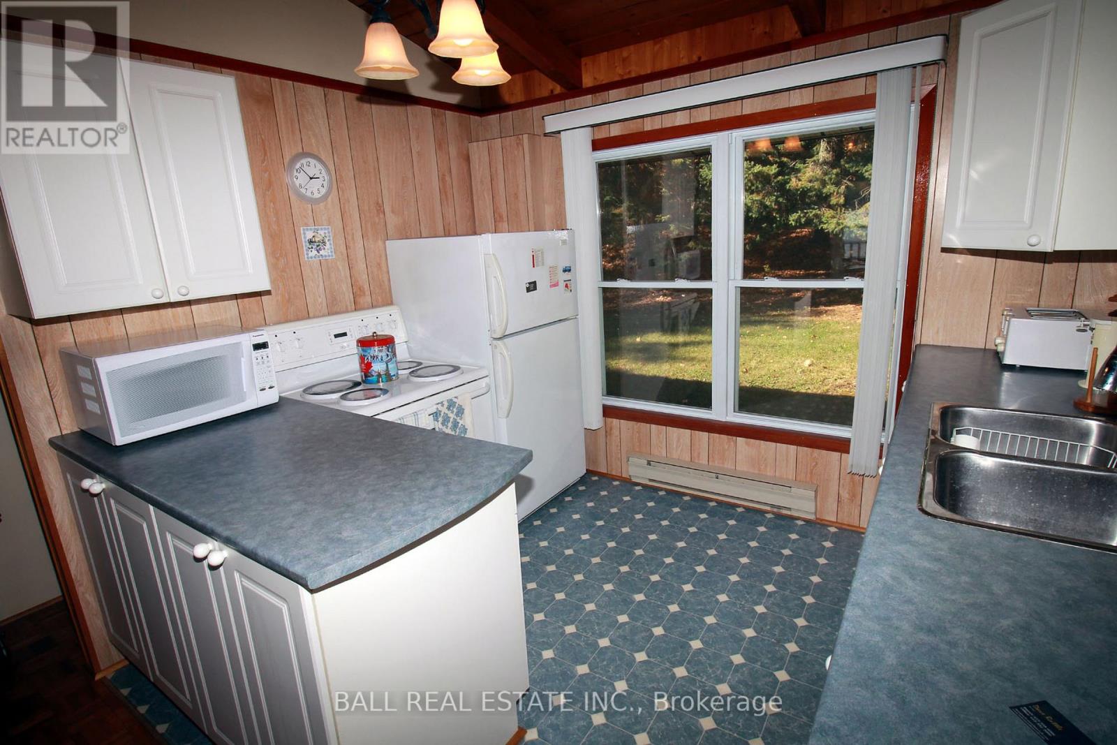 9 Russell Crescent, Hastings Highlands (Herschel Ward), Ontario  K0L 1C0 - Photo 31 - X12513244