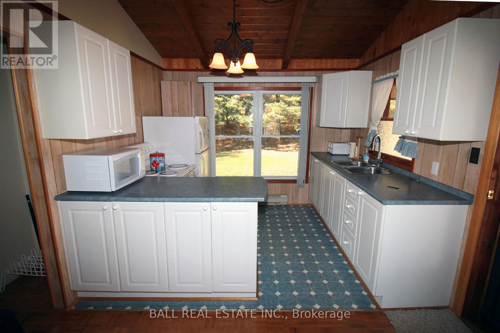 9 Russell Crescent, Hastings Highlands (Herschel Ward), Ontario  K0L 1C0 - Photo 32 - X12513244