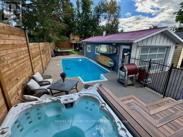 29 Crescent Street, Peterborough (Town Ward 3), Ontario  K9J 2G2 - Photo 29 - X12513736