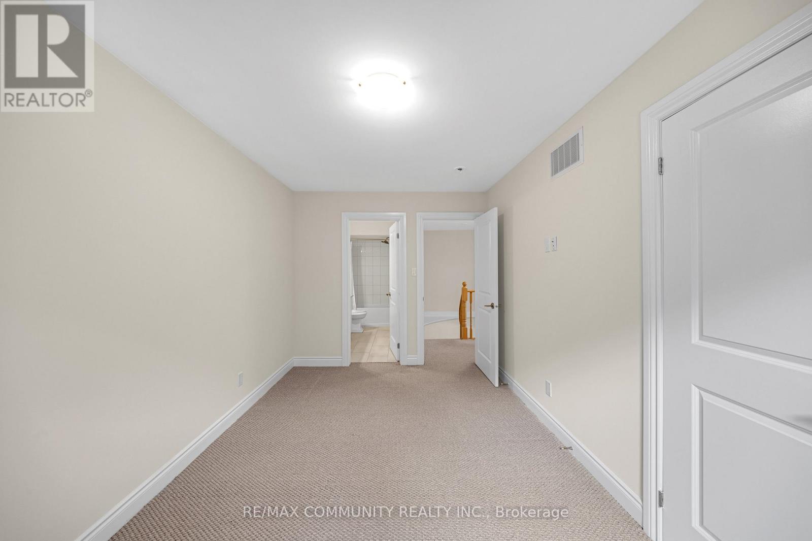 78 Alcorn Drive, Kawartha Lakes (Lindsay), Ontario  K9V 0M8 - Photo 35 - X12513556