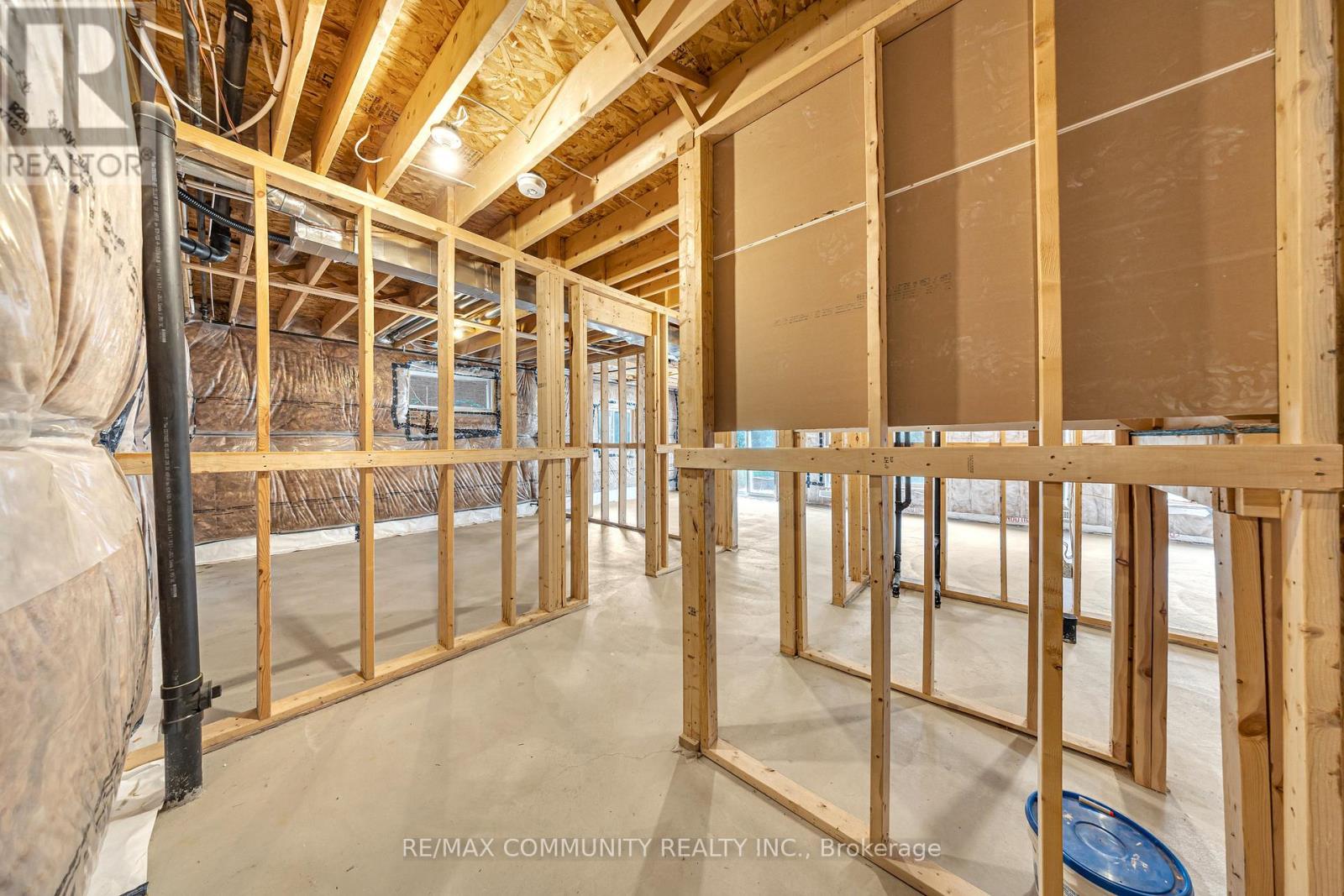 78 Alcorn Drive, Kawartha Lakes (Lindsay), Ontario  K9V 0M8 - Photo 38 - X12513556