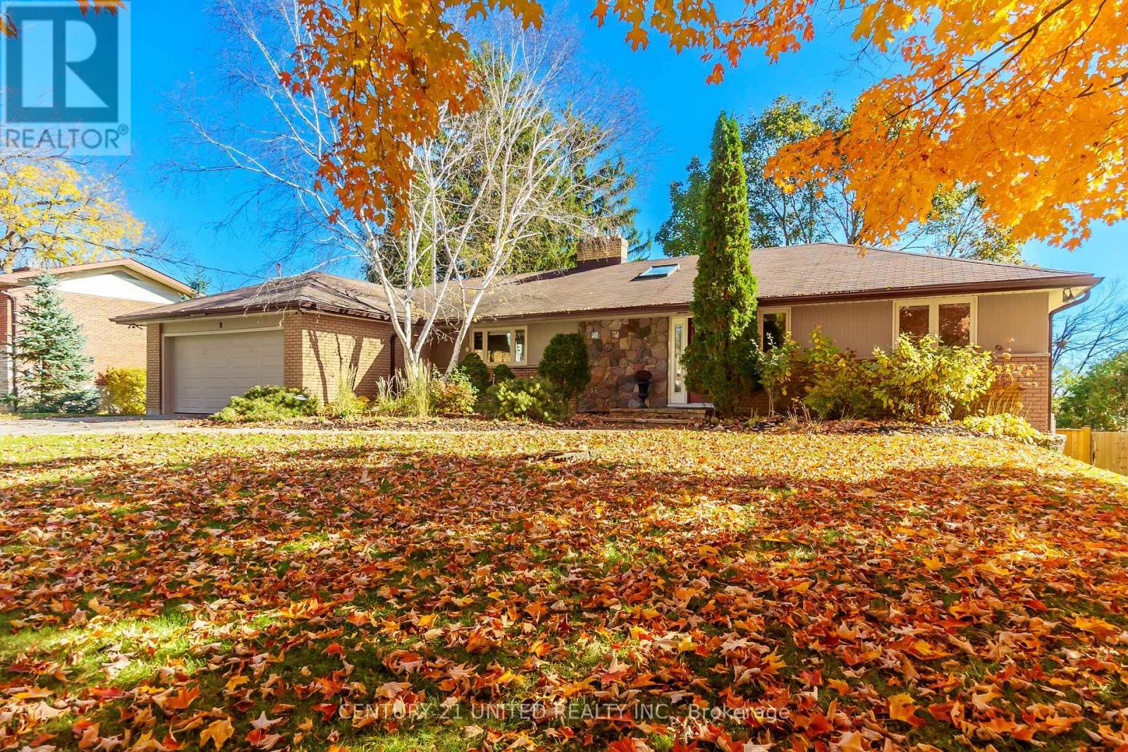 8 OAKWOOD CRESCENT, peterborough (monaghan ward 2), Ontario