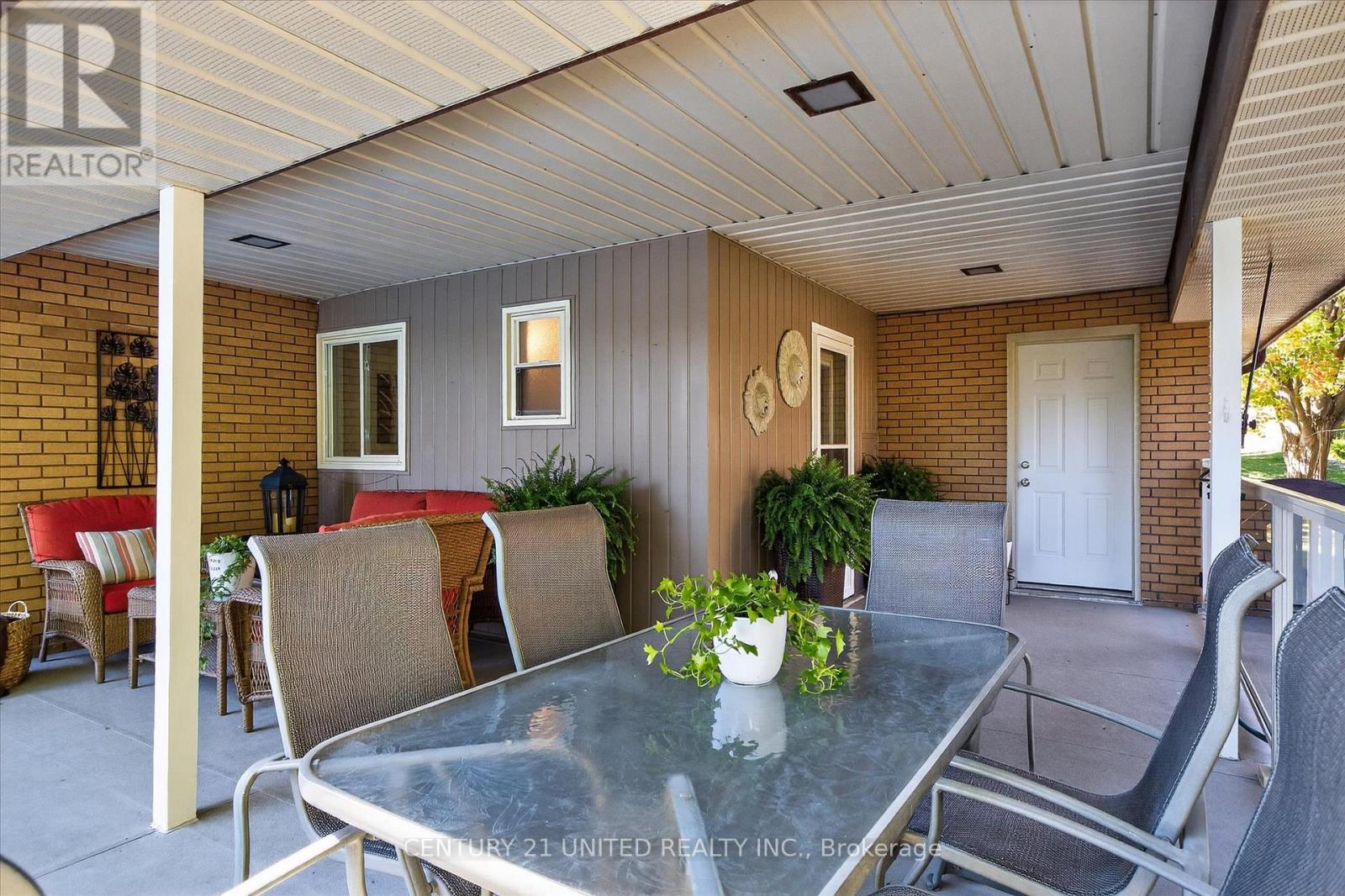 8 Oakwood Crescent, Peterborough (Monaghan Ward 2), Ontario  K9J 1N3 - Photo 24 - X12514050