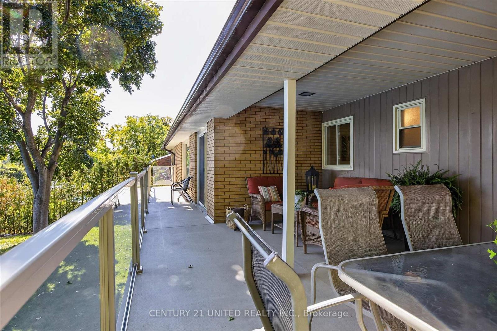 8 Oakwood Crescent, Peterborough (Monaghan Ward 2), Ontario  K9J 1N3 - Photo 25 - X12514050