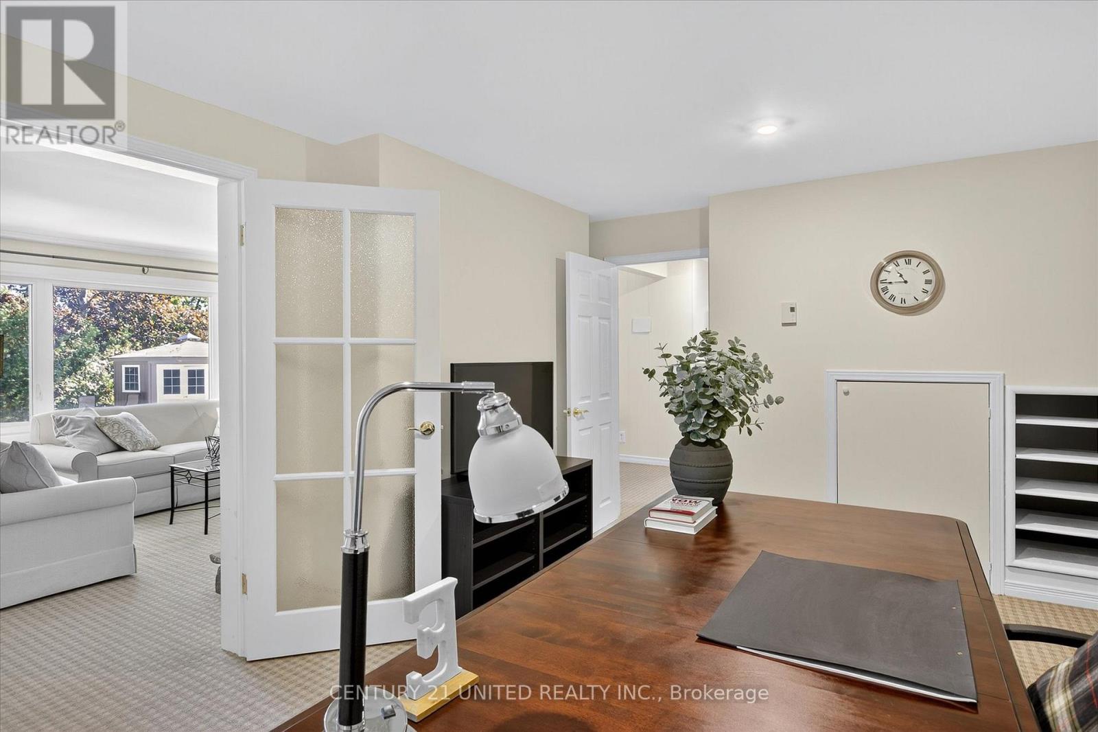 8 Oakwood Crescent, Peterborough (Monaghan Ward 2), Ontario  K9J 1N3 - Photo 32 - X12514050