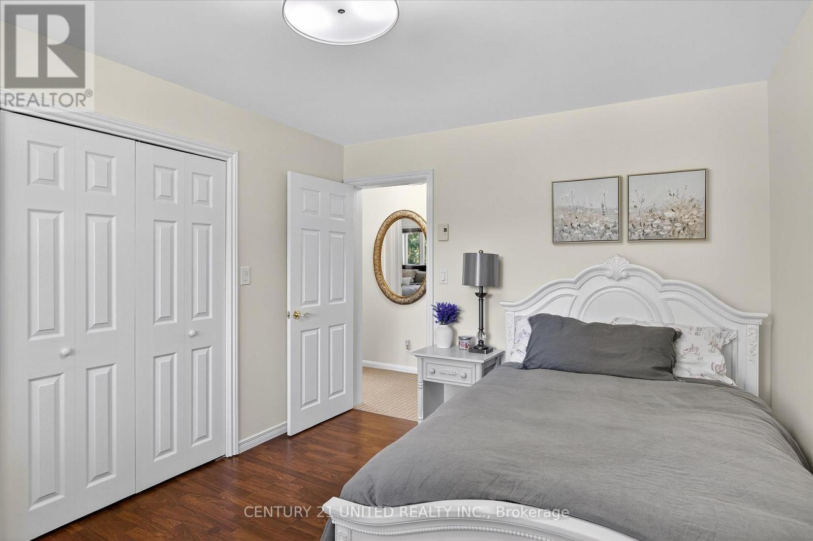 8 Oakwood Crescent, Peterborough (Monaghan Ward 2), Ontario  K9J 1N3 - Photo 35 - X12514050