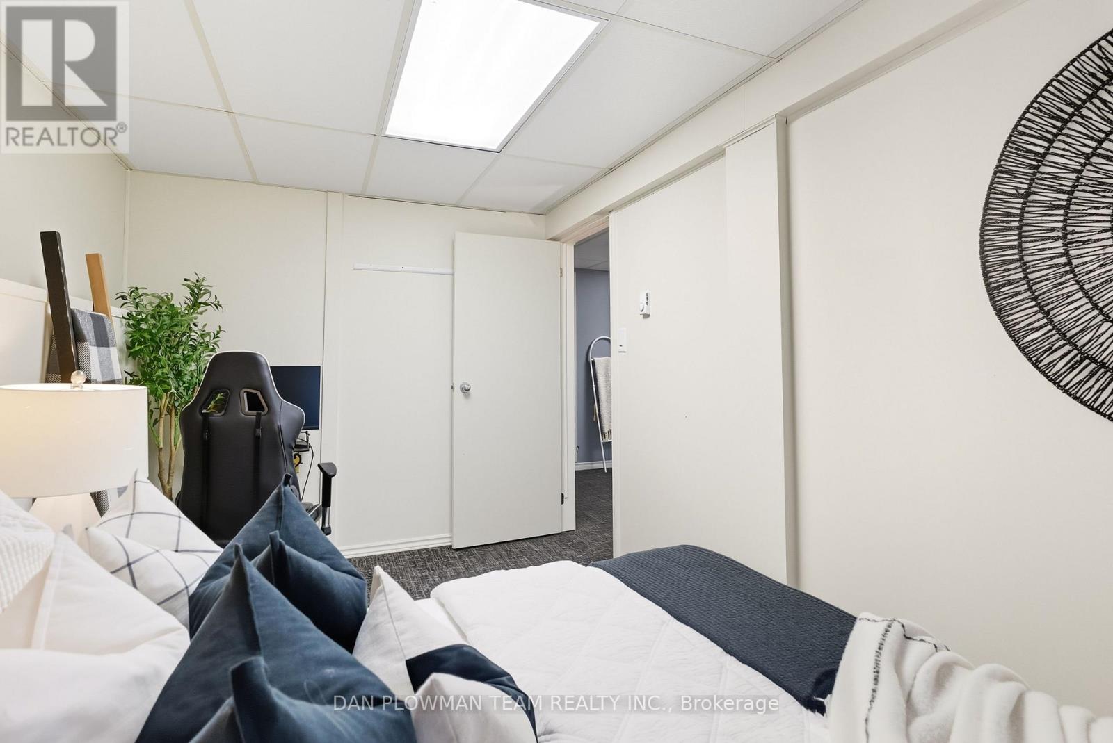 46 Alexander Avenue, Peterborough (Monaghan Ward 2), Ontario  K9J 6B4 - Photo 25 - X12514544