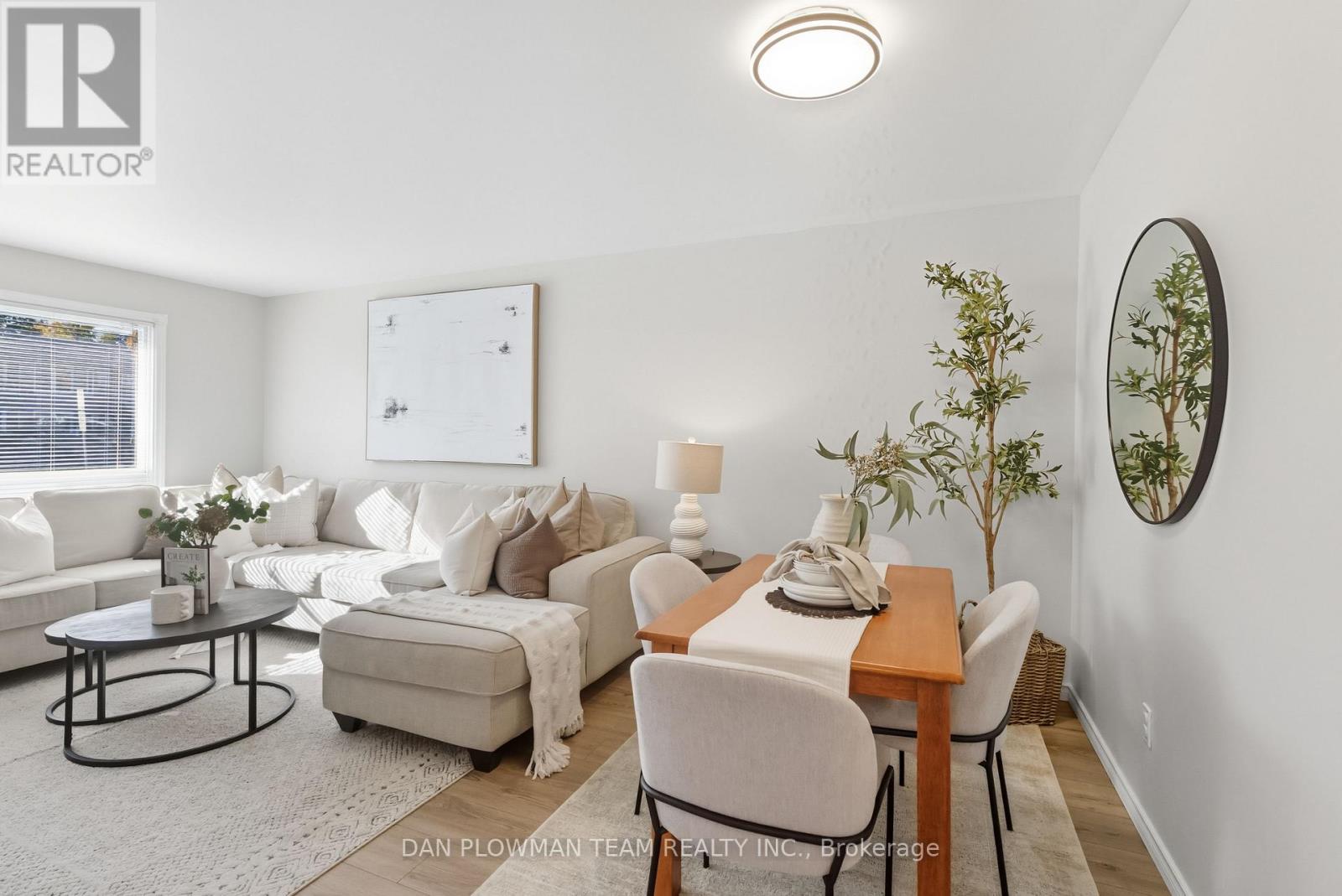 46 Alexander Avenue, Peterborough (Monaghan Ward 2), Ontario  K9J 6B4 - Photo 8 - X12514544