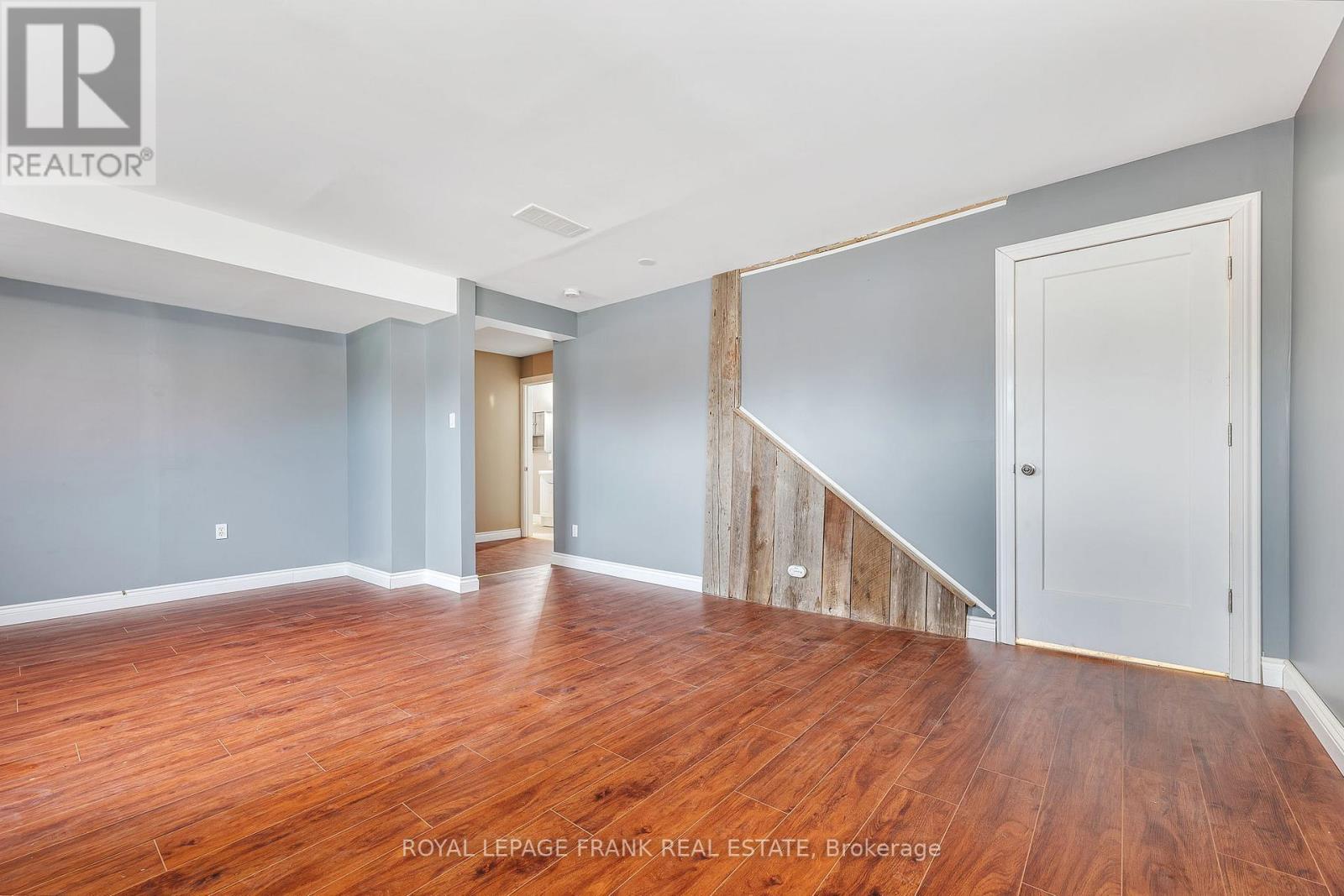 11 Mary Street E, Kawartha Lakes (Omemee), Ontario  K0L 2W0 - Photo 11 - X12514812