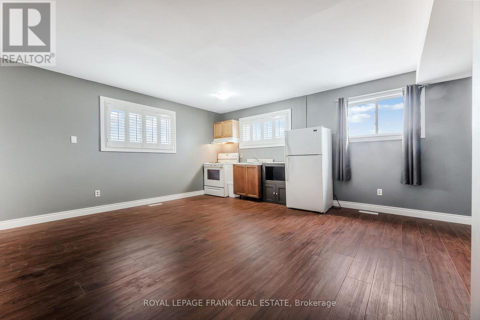 11 Mary Street E, Kawartha Lakes (Omemee), Ontario  K0L 2W0 - Photo 13 - X12514812