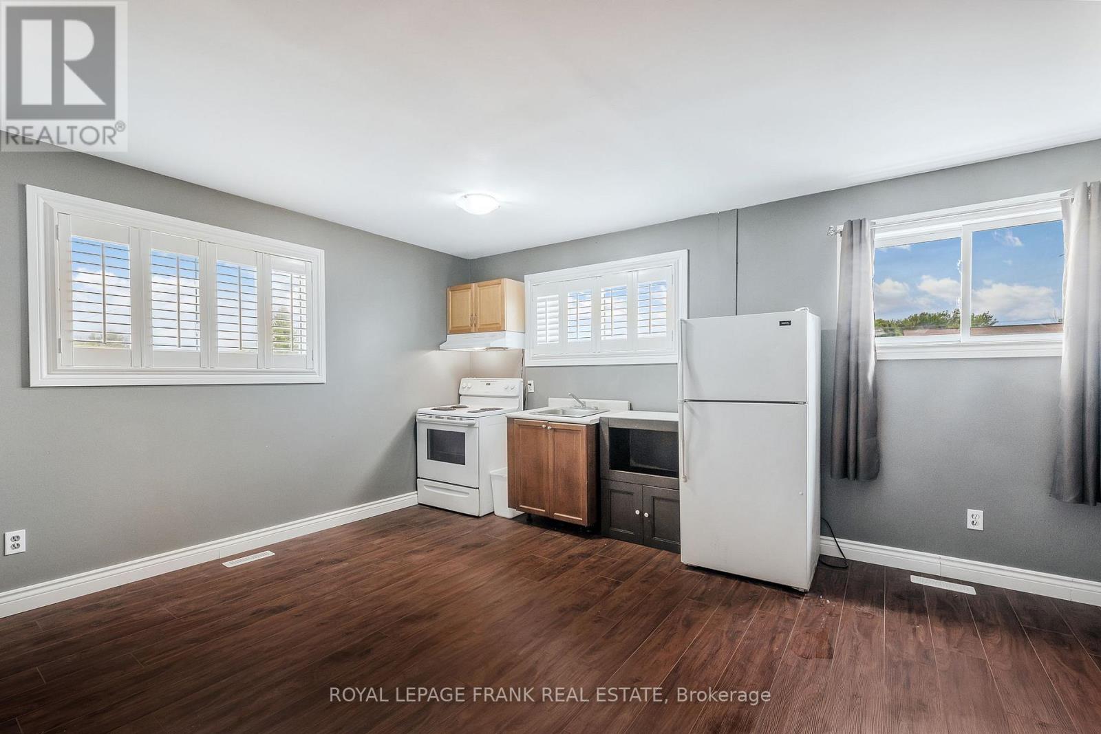 11 Mary Street E, Kawartha Lakes (Omemee), Ontario  K0L 2W0 - Photo 14 - X12514812