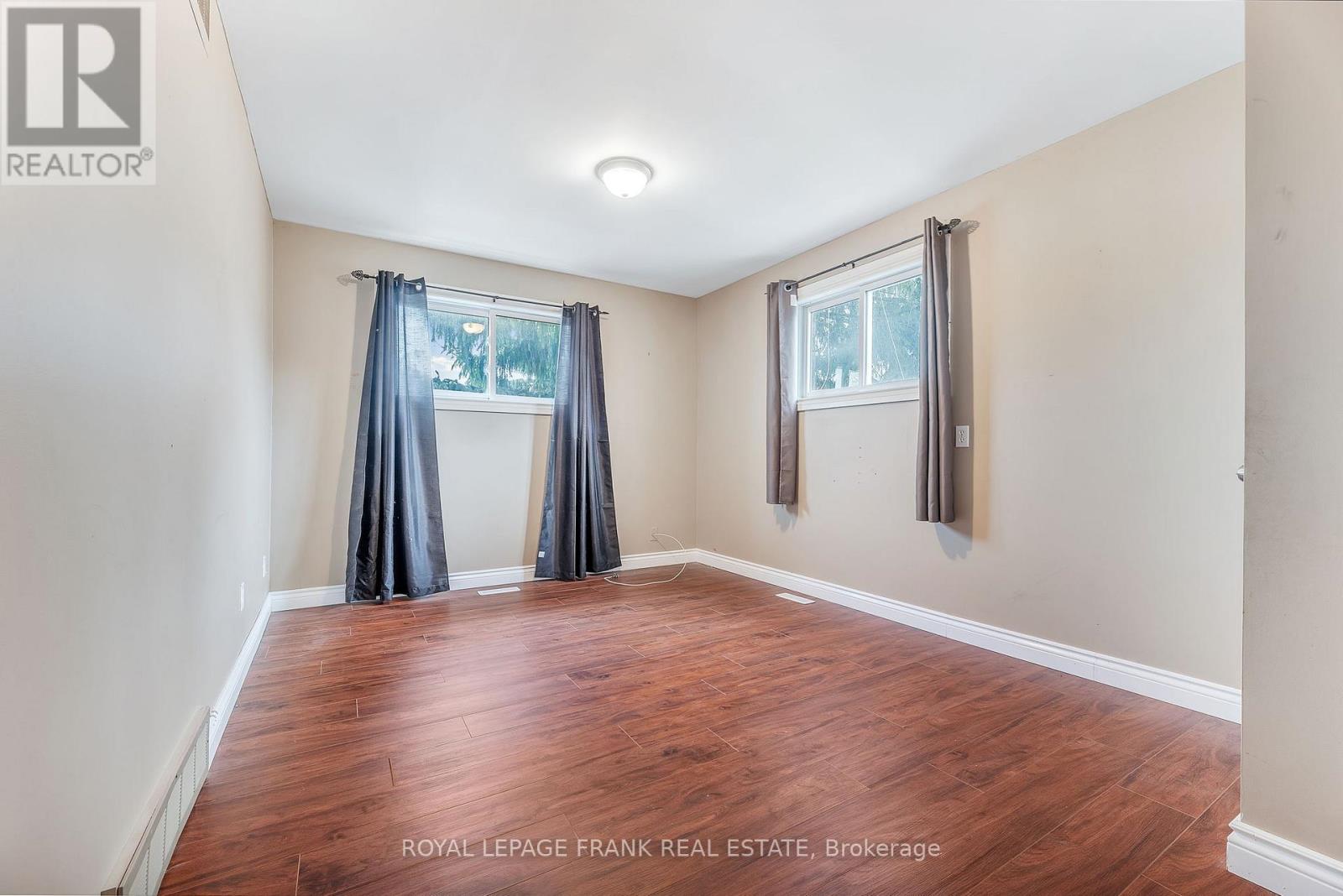 11 Mary Street E, Kawartha Lakes (Omemee), Ontario  K0L 2W0 - Photo 16 - X12514812