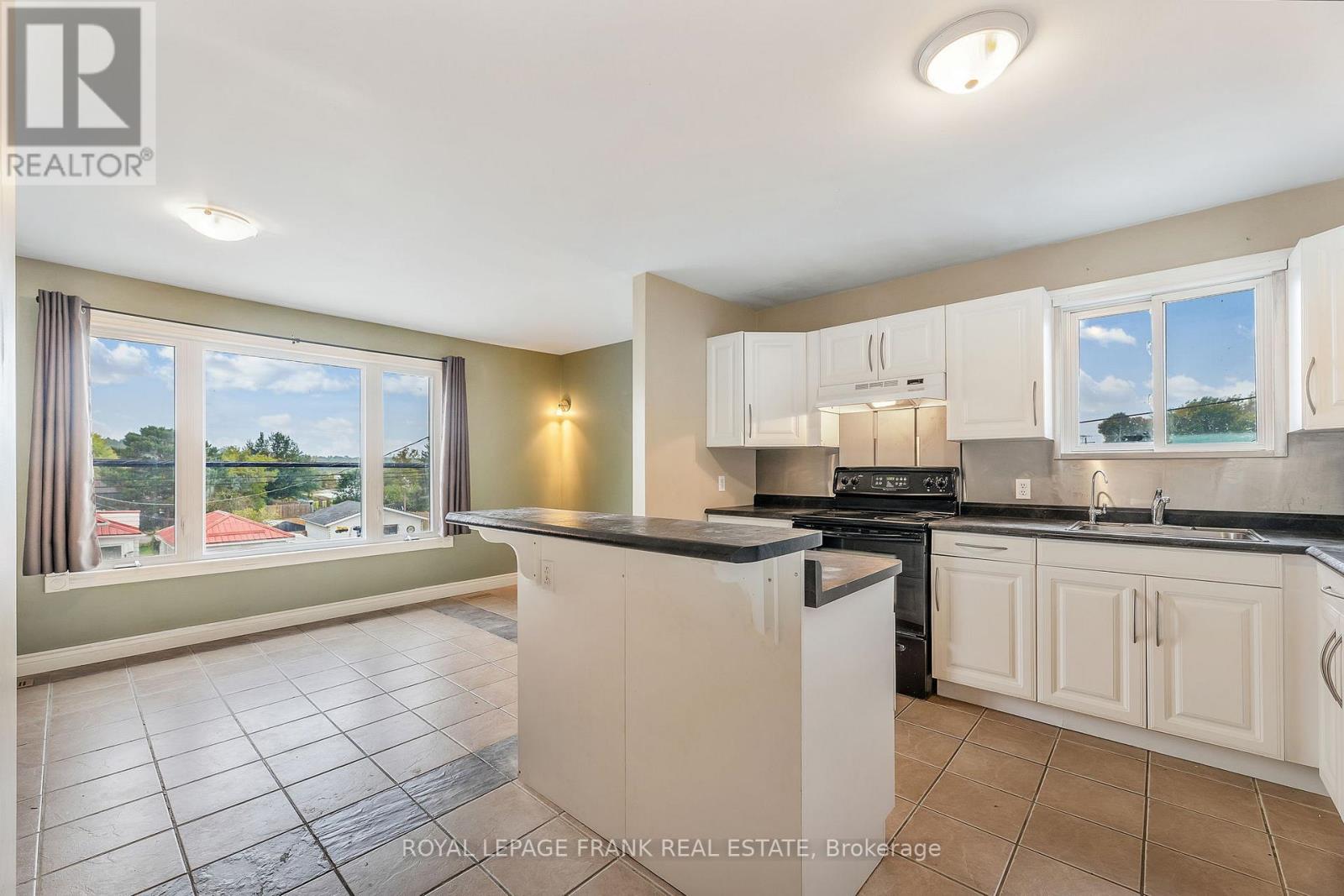 11 Mary Street E, Kawartha Lakes (Omemee), Ontario  K0L 2W0 - Photo 29 - X12514812