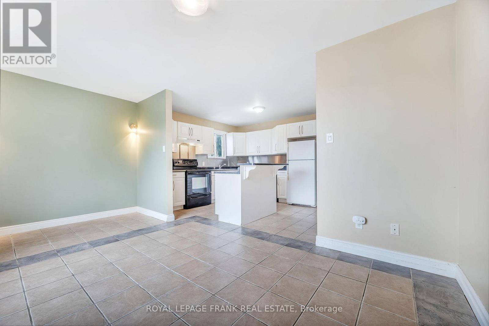 11 Mary Street E, Kawartha Lakes (Omemee), Ontario  K0L 2W0 - Photo 35 - X12514812