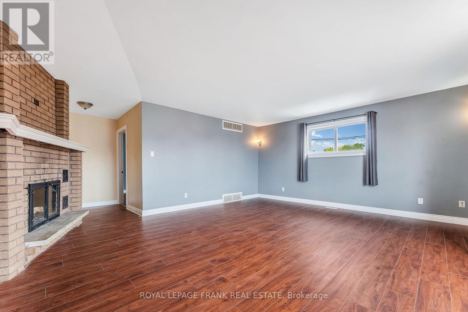 11 Mary Street E, Kawartha Lakes (Omemee), Ontario  K0L 2W0 - Photo 37 - X12514812