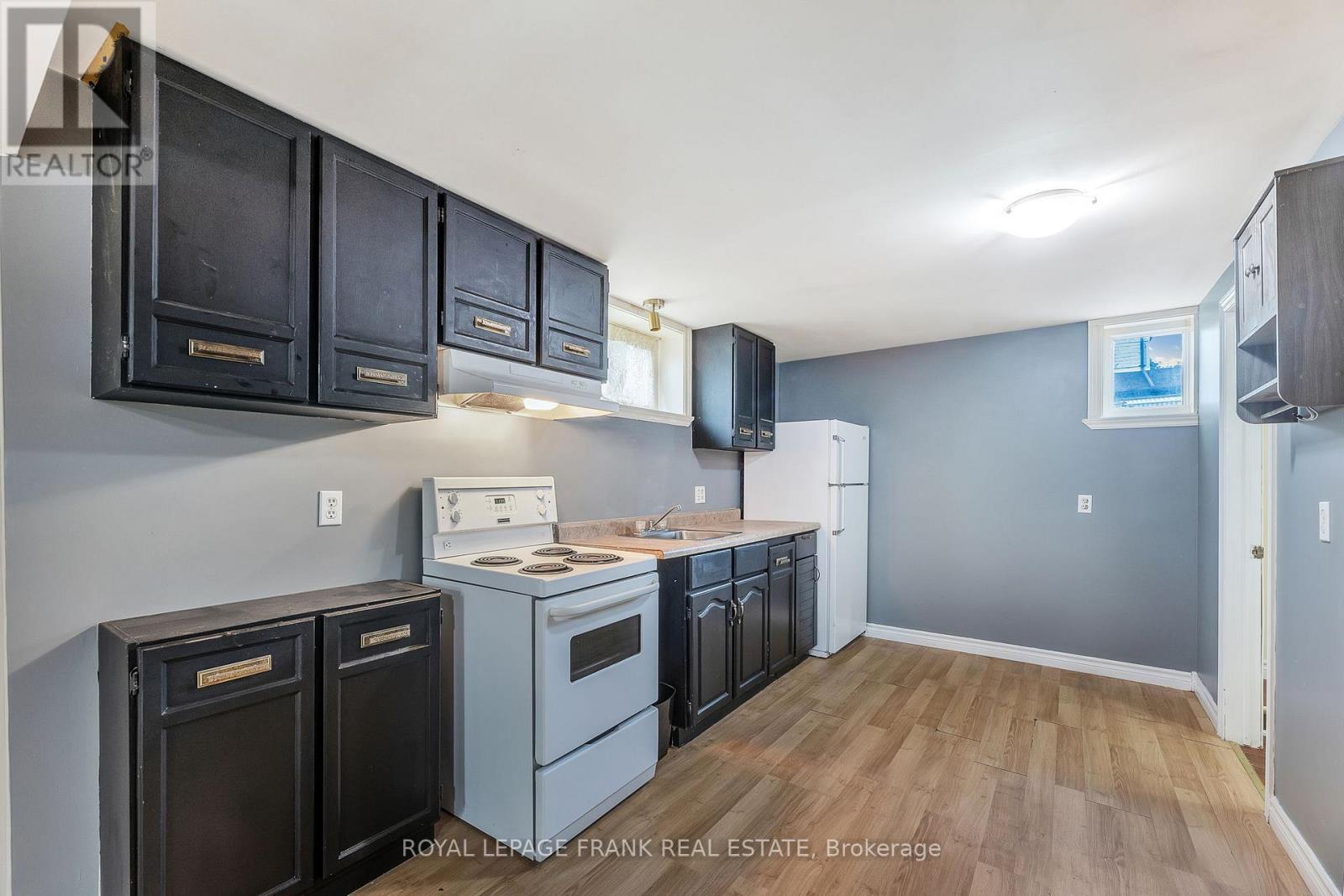 11 Mary Street E, Kawartha Lakes (Omemee), Ontario  K0L 2W0 - Photo 45 - X12514812