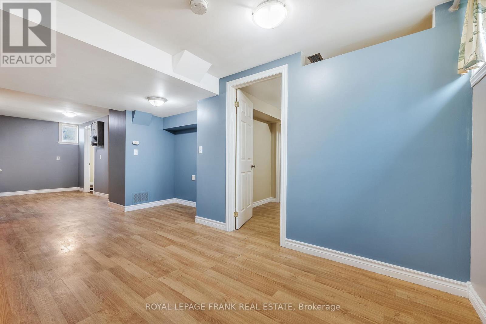 11 Mary Street E, Kawartha Lakes (Omemee), Ontario  K0L 2W0 - Photo 5 - X12514812