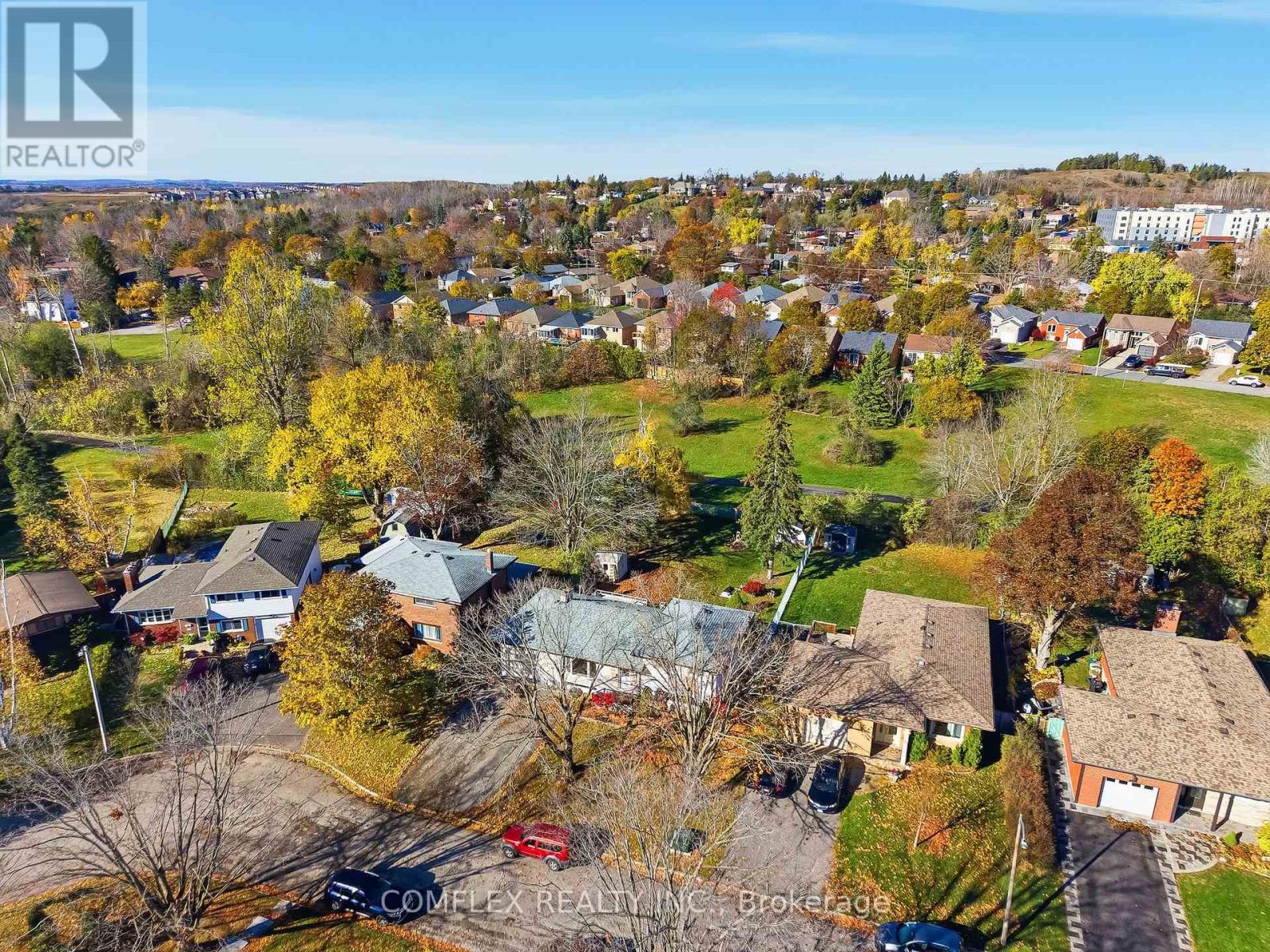 805 Highland Court, Peterborough (Northcrest Ward 5), Ontario  K9H 5K1 - Photo 5 - X12515754