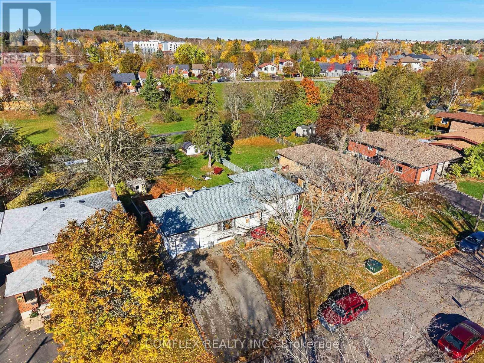 805 Highland Court, Peterborough (Northcrest Ward 5), Ontario  K9H 5K1 - Photo 6 - X12515754