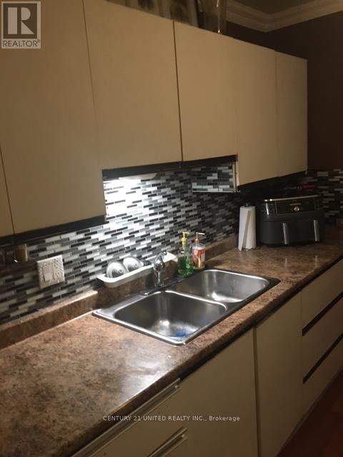 1205 Huntington Circle, Peterborough (Otonabee Ward 1), Ontario  K9K 2B8 - Photo 6 - X12516332