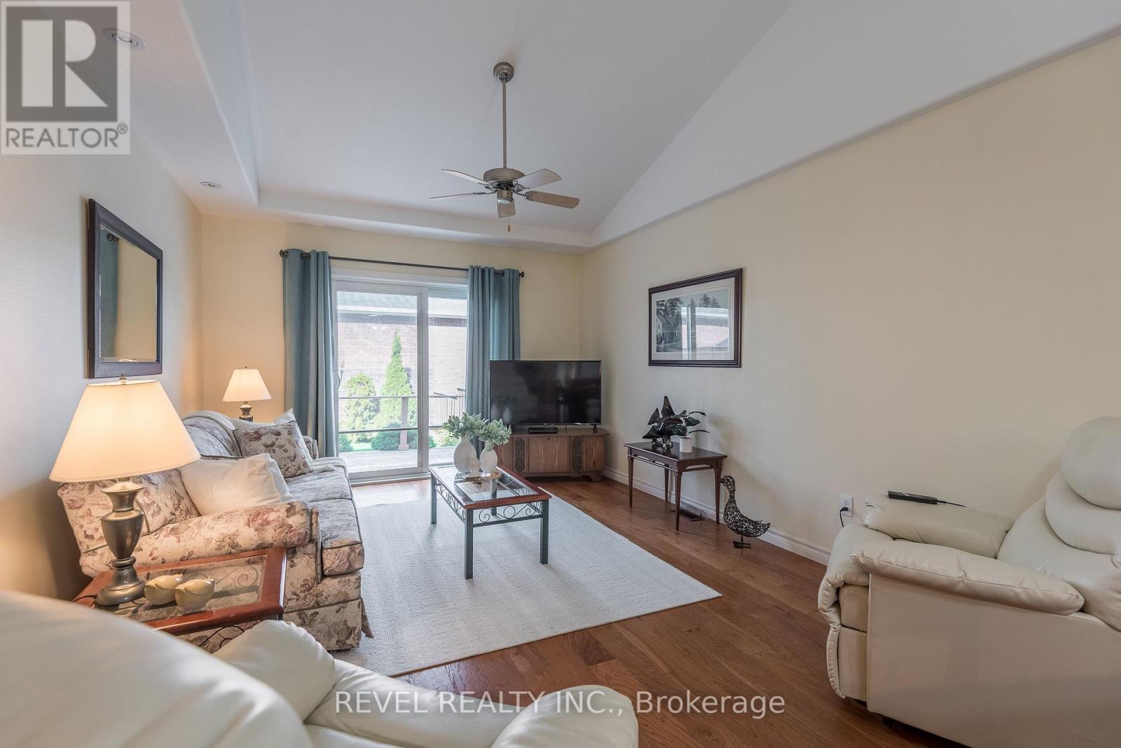 89 Laurent Boulevard, Kawartha Lakes (Lindsay), Ontario  K9V 0G9 - Photo 10 - X12516510