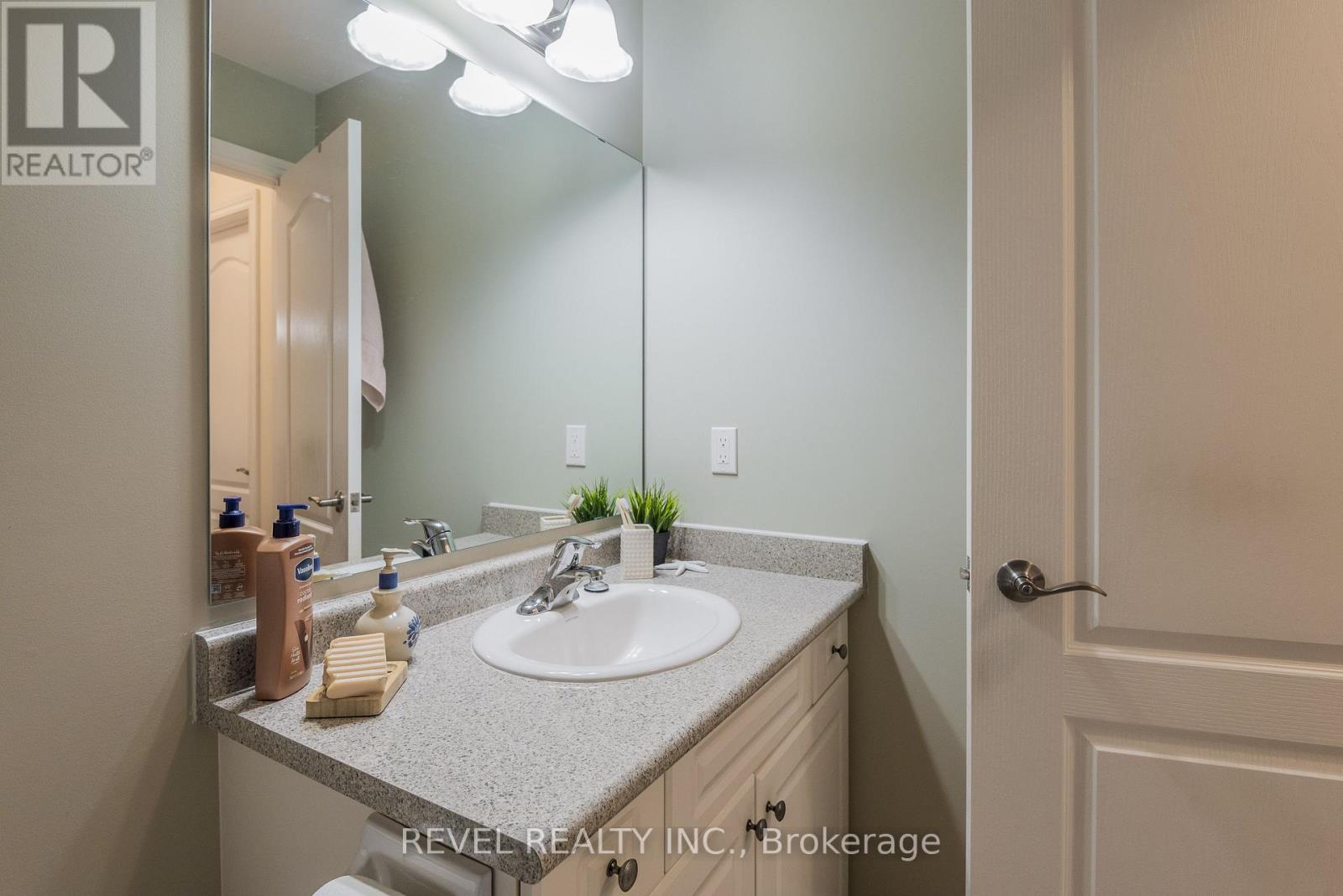 89 Laurent Boulevard, Kawartha Lakes (Lindsay), Ontario  K9V 0G9 - Photo 16 - X12516510