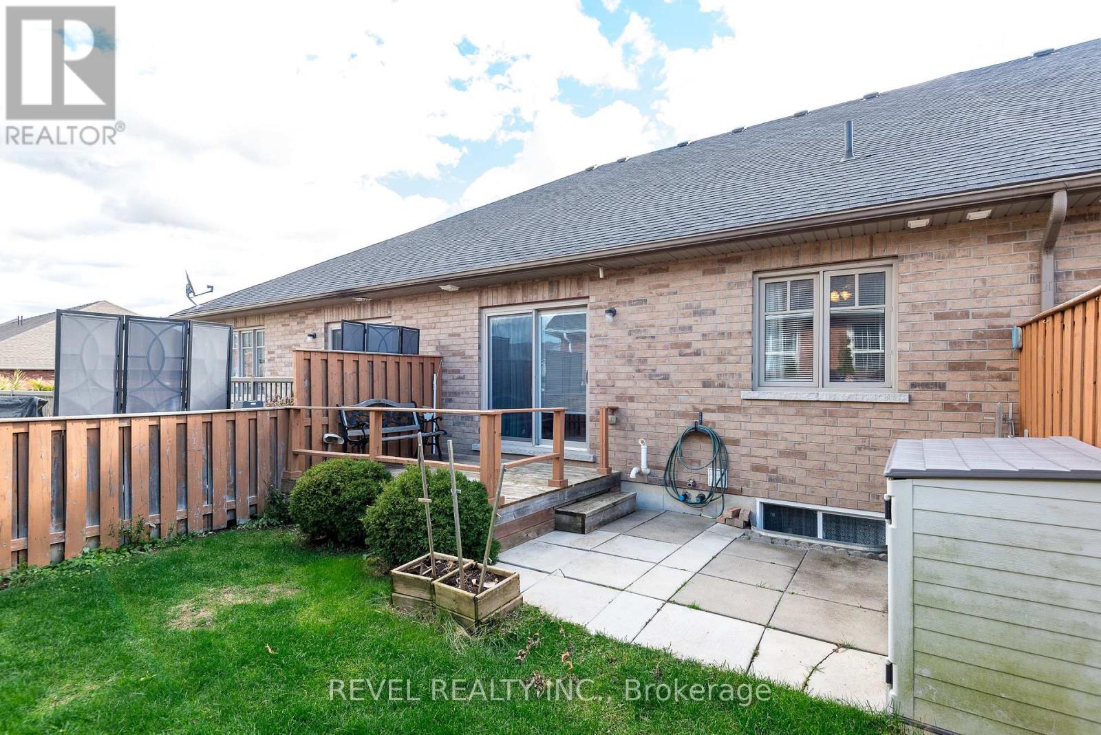 89 Laurent Boulevard, Kawartha Lakes (Lindsay), Ontario  K9V 0G9 - Photo 32 - X12516510