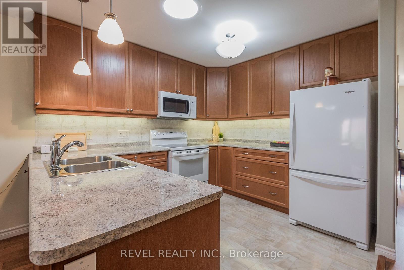 89 Laurent Boulevard, Kawartha Lakes (Lindsay), Ontario  K9V 0G9 - Photo 7 - X12516510